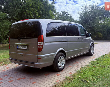 Серый Мерседес Виано, объемом двигателя 2.14 л и пробегом 315 тыс. км за 19500 $, фото 2 на Automoto.ua