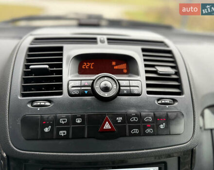 Серый Мерседес Виано, объемом двигателя 3 л и пробегом 279 тыс. км за 22500 $, фото 16 на Automoto.ua