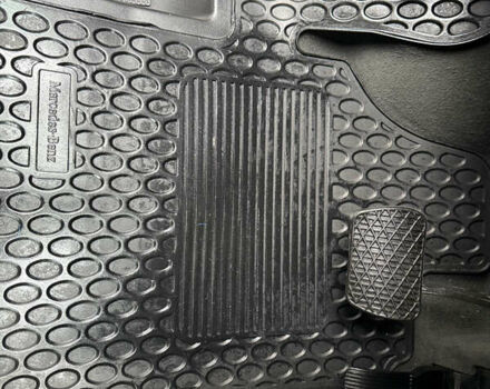 Серый Мерседес Виано, объемом двигателя 3 л и пробегом 279 тыс. км за 22500 $, фото 38 на Automoto.ua