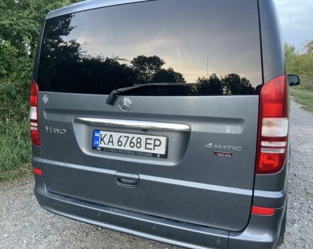 Мерседес Віано 2012 у Житомирі на Automoto.ua Сірий Мерседес Віано, об'ємом двигуна 2.1 л та пробігом 170 тис. км за 21200 $, фото 3 на Automoto.ua