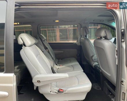 Серый Мерседес Виано, объемом двигателя 3.5 л и пробегом 305 тыс. км за 15700 $, фото 6 на Automoto.ua