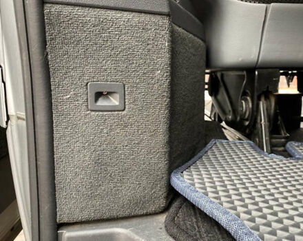 Серый Мерседес Виано, объемом двигателя 3.5 л и пробегом 305 тыс. км за 15700 $, фото 4 на Automoto.ua