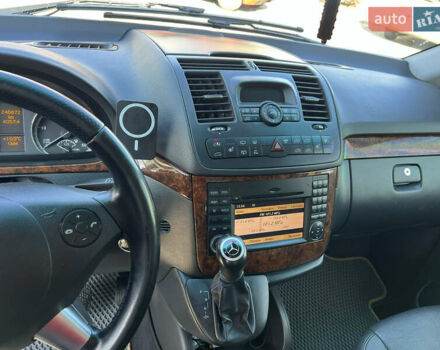 Мерседес Виано 2012 в Кицмане на Automoto.ua Серый Мерседес Виано, объемом двигателя 2.14 л и пробегом 248 тыс. км за 21422 $, фото 6 на Automoto.ua