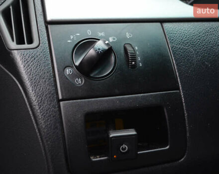 Серый Мерседес Виано, объемом двигателя 3.5 л и пробегом 302 тыс. км за 14300 $, фото 13 на Automoto.ua