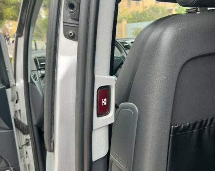 Серый Мерседес Виано, объемом двигателя 2.2 л и пробегом 226 тыс. км за 24200 $, фото 19 на Automoto.ua