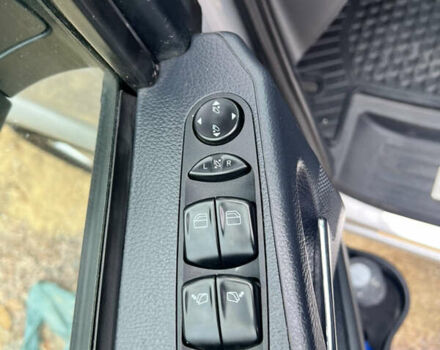 Серый Мерседес Виано, объемом двигателя 2.2 л и пробегом 226 тыс. км за 24200 $, фото 40 на Automoto.ua