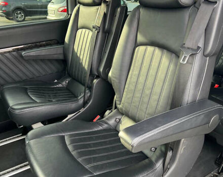 Сірий Мерседес Віано, об'ємом двигуна 3 л та пробігом 235 тис. км за 25600 $, фото 15 на Automoto.ua