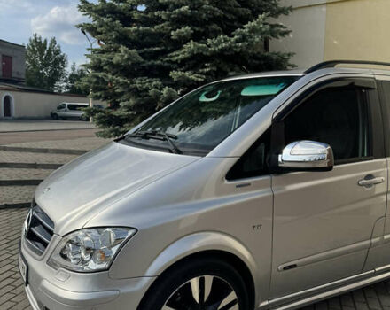 Серый Мерседес Виано, объемом двигателя 2.99 л и пробегом 320 тыс. км за 26000 $, фото 1 на Automoto.ua