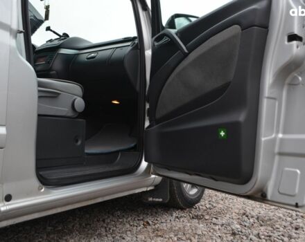 Сірий Мерседес Віано, об'ємом двигуна 3.5 л та пробігом 302 тис. км за 14300 $, фото 16 на Automoto.ua