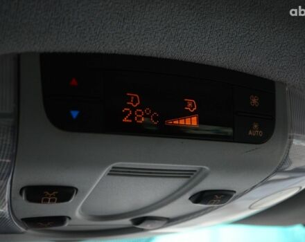 Сірий Мерседес Віано, об'ємом двигуна 3.5 л та пробігом 302 тис. км за 14300 $, фото 14 на Automoto.ua