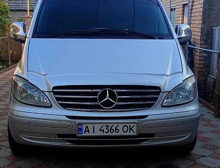 Серый Мерседес Виано, объемом двигателя 3 л и пробегом 308 тыс. км за 10500 $, фото 1 на Automoto.ua