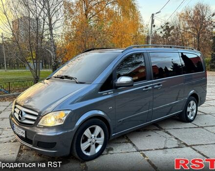 Сірий Мерседес Віано, об'ємом двигуна 3 л та пробігом 289 тис. км за 26500 $, фото 1 на Automoto.ua