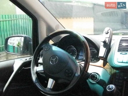 Мерседес Віано 2013 у Ужгороді на Automoto.ua Сірий Мерседес Віано, об'ємом двигуна 2.14 л та пробігом 147 тис. км за 25900 $, фото 1 на Automoto.ua