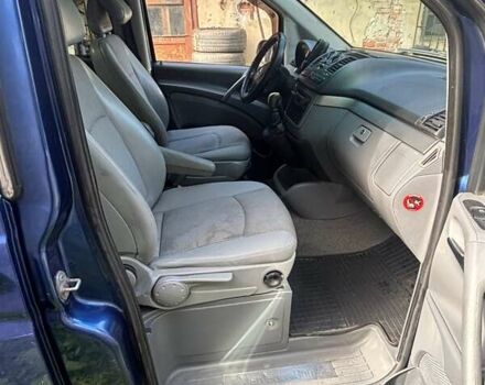 Синий Мерседес Виано, объемом двигателя 2.15 л и пробегом 500 тыс. км за 10000 $, фото 5 на Automoto.ua