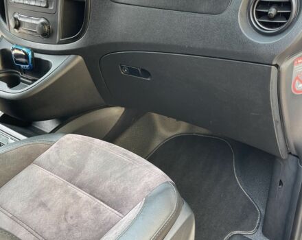 Белый Мерседес Вито, объемом двигателя 2 л и пробегом 230 тыс. км за 26000 $, фото 13 на Automoto.ua