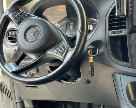 Белый Мерседес Вито, объемом двигателя 2 л и пробегом 230 тыс. км за 26000 $, фото 6 на Automoto.ua