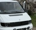 Белый Мерседес Вито, объемом двигателя 2.1 л и пробегом 260 тыс. км за 3700 $, фото 1 на Automoto.ua