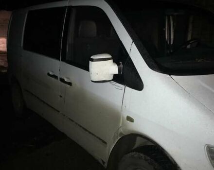 Білий Мерседес Віто, об'ємом двигуна 2.3 л та пробігом 300 тис. км за 1500 $, фото 1 на Automoto.ua