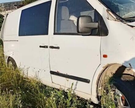 Белый Мерседес Вито, объемом двигателя 2.15 л и пробегом 370 тыс. км за 1400 $, фото 2 на Automoto.ua