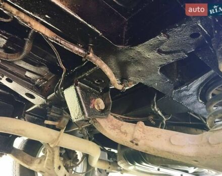 Білий Мерседес Віто, об'ємом двигуна 2.15 л та пробігом 350 тис. км за 4499 $, фото 8 на Automoto.ua