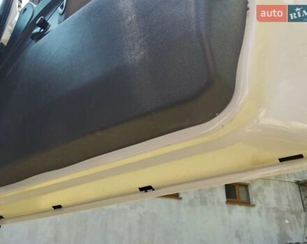 Білий Мерседес Віто, об'ємом двигуна 2.15 л та пробігом 350 тис. км за 4499 $, фото 5 на Automoto.ua