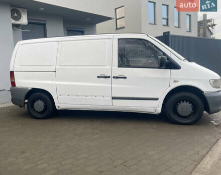 Белый Мерседес Вито, объемом двигателя 2.15 л и пробегом 300 тыс. км за 2900 $, фото 9 на Automoto.ua