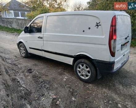 Белый Мерседес Вито, объемом двигателя 2.15 л и пробегом 300 тыс. км за 3000 $, фото 4 на Automoto.ua