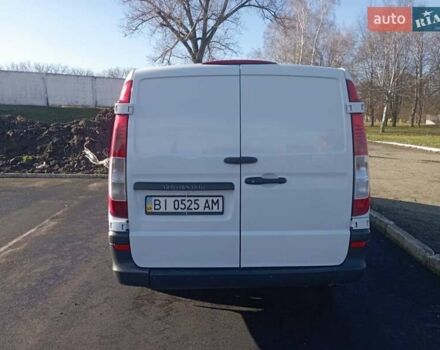 Белый Мерседес Вито, объемом двигателя 0 л и пробегом 290 тыс. км за 5900 $, фото 2 на Automoto.ua