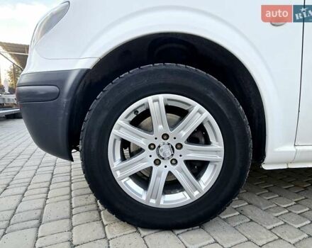 Белый Мерседес Вито, объемом двигателя 2.15 л и пробегом 388 тыс. км за 4800 $, фото 25 на Automoto.ua