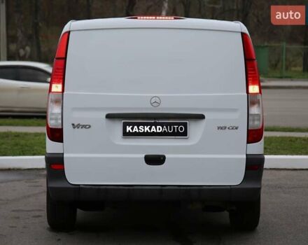 Белый Мерседес Вито, объемом двигателя 2.14 л и пробегом 528 тыс. км за 9900 $, фото 4 на Automoto.ua