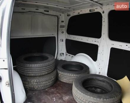 Белый Мерседес Вито, объемом двигателя 2.14 л и пробегом 528 тыс. км за 9900 $, фото 7 на Automoto.ua