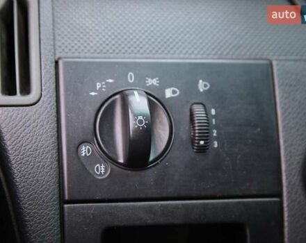 Белый Мерседес Вито, объемом двигателя 2.14 л и пробегом 528 тыс. км за 9900 $, фото 15 на Automoto.ua