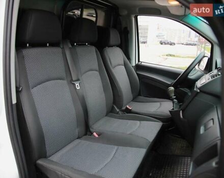 Белый Мерседес Вито, объемом двигателя 2.14 л и пробегом 528 тыс. км за 9900 $, фото 8 на Automoto.ua