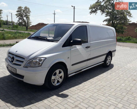 Білий Мерседес Віто, об'ємом двигуна 2.15 л та пробігом 250 тис. км за 7100 $, фото 1 на Automoto.ua