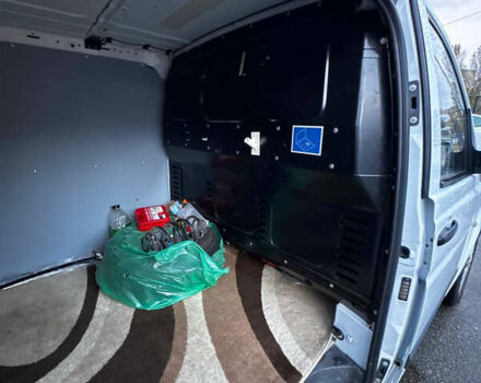 Белый Мерседес Вито, объемом двигателя 2.14 л и пробегом 268 тыс. км за 7850 $, фото 6 на Automoto.ua