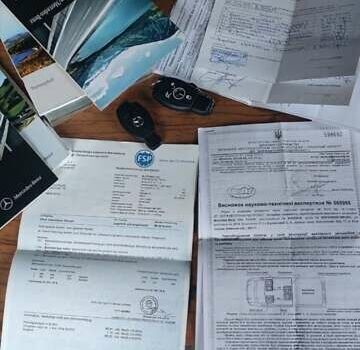 Белый Мерседес Вито, объемом двигателя 2.14 л и пробегом 313 тыс. км за 13850 $, фото 2 на Automoto.ua