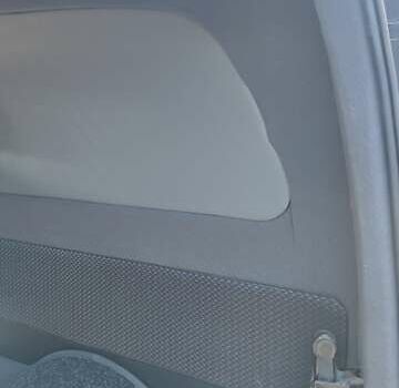 Белый Мерседес Вито, объемом двигателя 2.14 л и пробегом 313 тыс. км за 13850 $, фото 14 на Automoto.ua