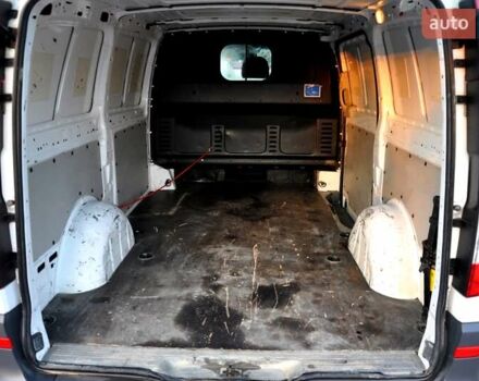 Белый Мерседес Вито, объемом двигателя 2.15 л и пробегом 357 тыс. км за 8999 $, фото 17 на Automoto.ua