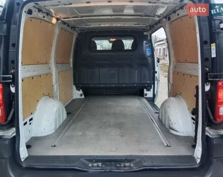 Белый Мерседес Вито, объемом двигателя 1.6 л и пробегом 137 тыс. км за 15100 $, фото 14 на Automoto.ua