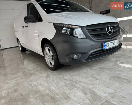 Белый Мерседес Вито, объемом двигателя 2.14 л и пробегом 143 тыс. км за 15999 $, фото 4 на Automoto.ua