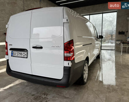 Белый Мерседес Вито, объемом двигателя 2.14 л и пробегом 143 тыс. км за 15999 $, фото 5 на Automoto.ua