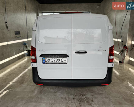 Белый Мерседес Вито, объемом двигателя 2.14 л и пробегом 143 тыс. км за 15999 $, фото 10 на Automoto.ua