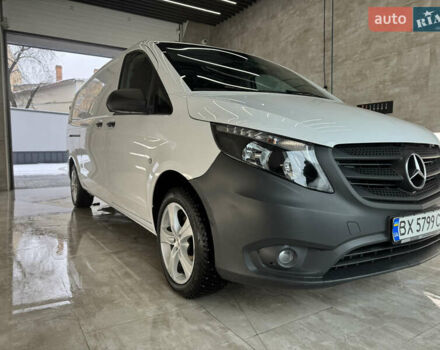 Белый Мерседес Вито, объемом двигателя 2.14 л и пробегом 143 тыс. км за 15999 $, фото 7 на Automoto.ua