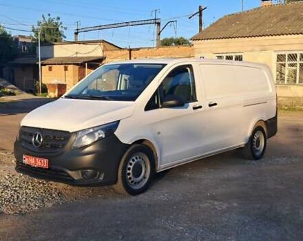 Білий Мерседес Віто, об'ємом двигуна 2.15 л та пробігом 319 тис. км за 18900 $, фото 2 на Automoto.ua