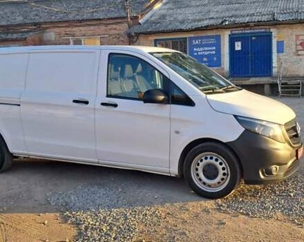 Білий Мерседес Віто, об'ємом двигуна 2.15 л та пробігом 319 тис. км за 18900 $, фото 7 на Automoto.ua