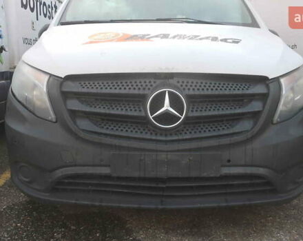 Белый Мерседес Вито, объемом двигателя 2.2 л и пробегом 187 тыс. км за 13500 $, фото 1 на Automoto.ua