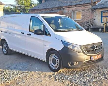 Білий Мерседес Віто, об'ємом двигуна 2.15 л та пробігом 319 тис. км за 18900 $, фото 5 на Automoto.ua