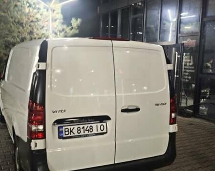 Белый Мерседес Вито, объемом двигателя 2.14 л и пробегом 440 тыс. км за 21500 $, фото 2 на Automoto.ua