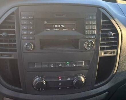 Білий Мерседес Віто, об'ємом двигуна 2.15 л та пробігом 319 тис. км за 18900 $, фото 26 на Automoto.ua