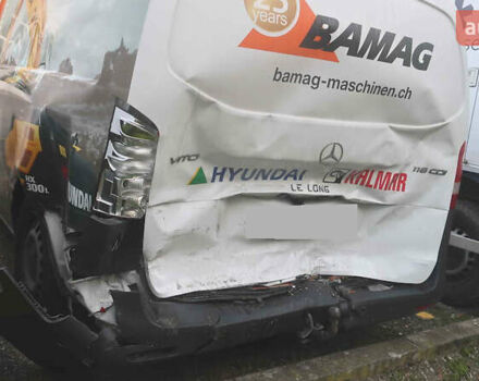 Белый Мерседес Вито, объемом двигателя 2.2 л и пробегом 187 тыс. км за 13500 $, фото 8 на Automoto.ua